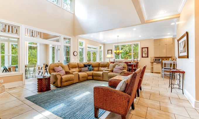 Vanderhorst Plantation House | Upscale house with private pool, lagoon views - near beach & tennis