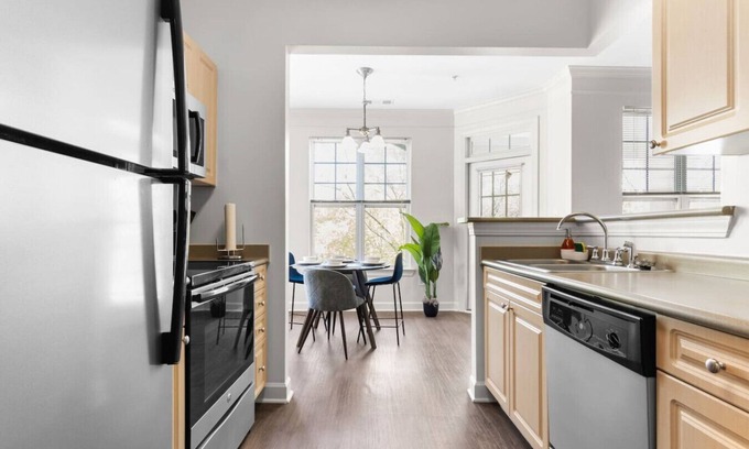 Southwest Raleigh Apartment | Upscale King 2BR Suite—Mins to Downtown Raleigh!