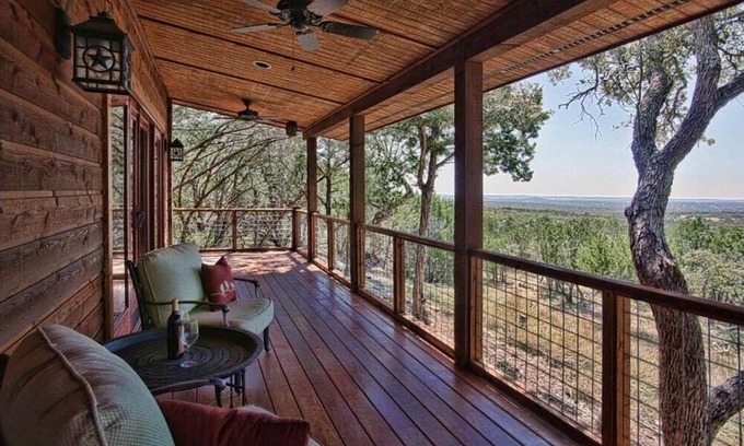 Wimberley Cabin | Upscale Luxury Cabin! Has it all Hot tub, Fireplace, Gorgeous Views!