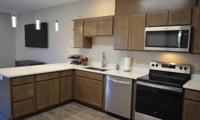 Westside Apartment | Upscale Modern Apt 202 in the heart of Missoula