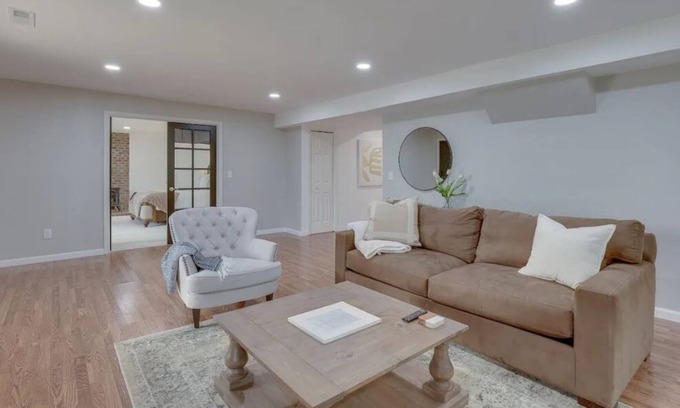 Camas Apartment | Upscale neighborhood, 1200sqft apartment, fully fenced backyard