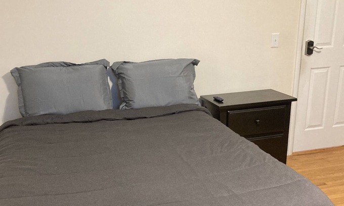 Reynolds Corners House | Upscale Neighborhood Cozy & Comfy w/Amenities Room #3
