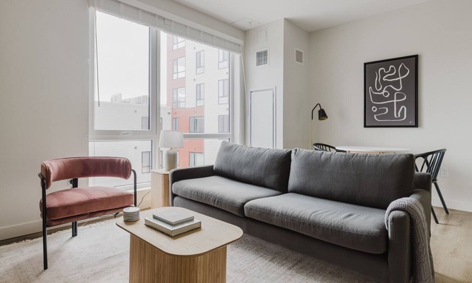 Revere Apartment | Upscale Revere 1BR w/Spa, Gym, Pool, W/D & Lounge, by Blueground