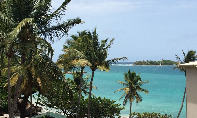 Pointe de la verdure Apartment | Upscale studio, Le Gosier, Guadeloupe: La Vieille Tour, view and sea access