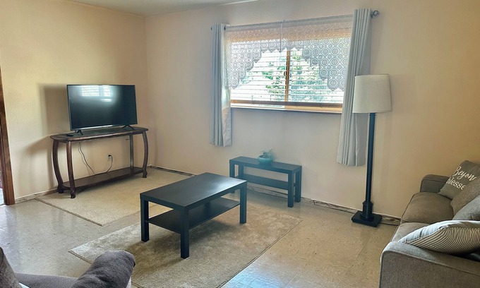 Crescent City North Apartment | Upstairs getaway on spacious lot close to scenic Pebble Beach Drive.