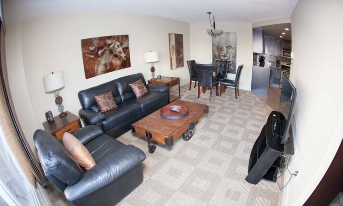 Connaught Condo | Uptown 1D01- 1 Bedroom + Den - Calgary, Alberta