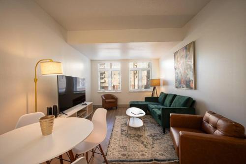 Charlotte Center City Apartment | Uptown Charlotte Style