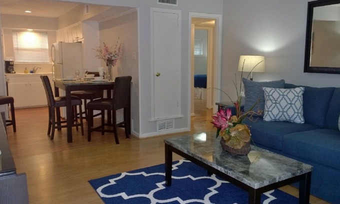 Knox - Henderson Apartment | Uptown Dallas – Cozy 1 bd #3, WiFi, Parking, Near Restaurants & Shops & Safe