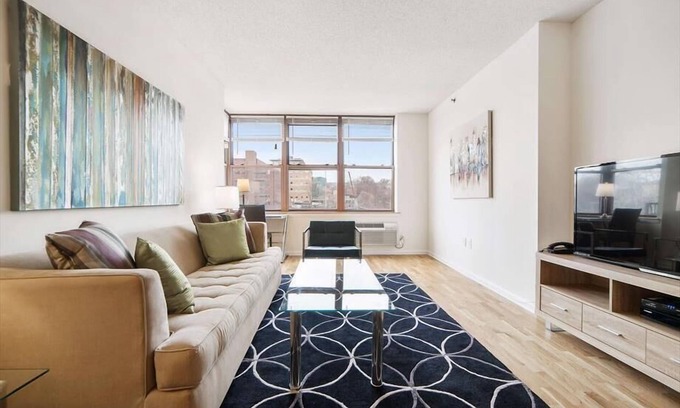 Hoboken Apartment | Urban 1BR | Work Remote | Desk + WiFi | Hoboken near PATH