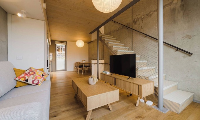 Te Aro Apartment | Urban Chic Townhouse | 2BR Modern Industrial Vibe
