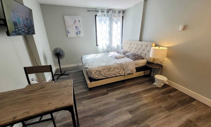 Downtown Calgary Apartment | Urban Dream: Your Downtown Escape