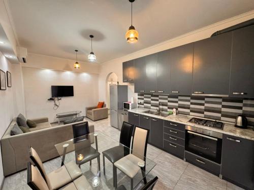 Tbilisi City Centre Apartment | Urban Duo Retreat