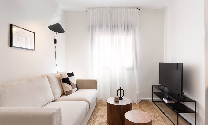 El Putget i Farro Apartment | Urban Chill Apartments By Olala Homes