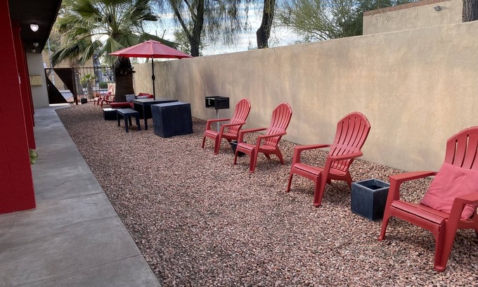 Sunnyslope Apartment | Urban escape,Next to shopping center and restaurants!