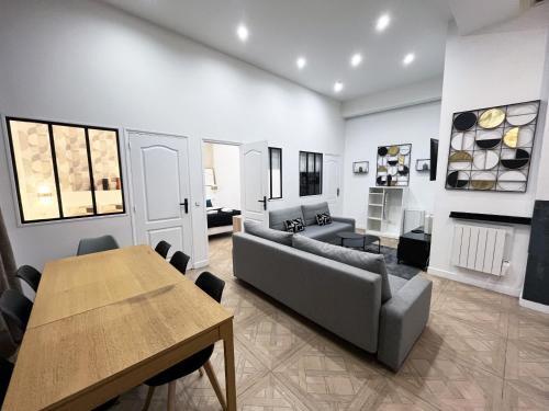 10th Arrondissement Apartment | Urban Flat 66 - Pretty 3 bedroom in Paris