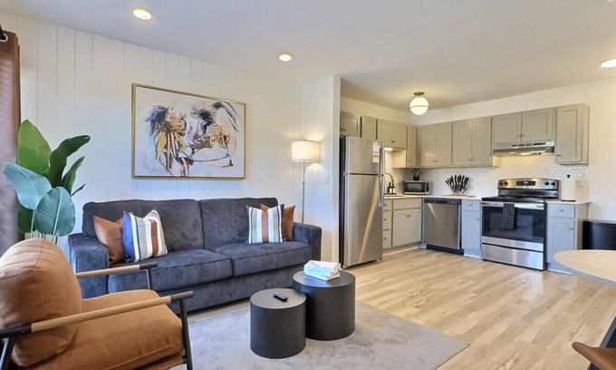Forest Park Apartment | Urban Hideaway Near Downtown Hotspots