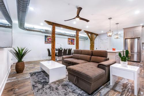Faubourg Lafayette Apartment | Urban Oasis 4BD House close to FQ & City Hot Spots'