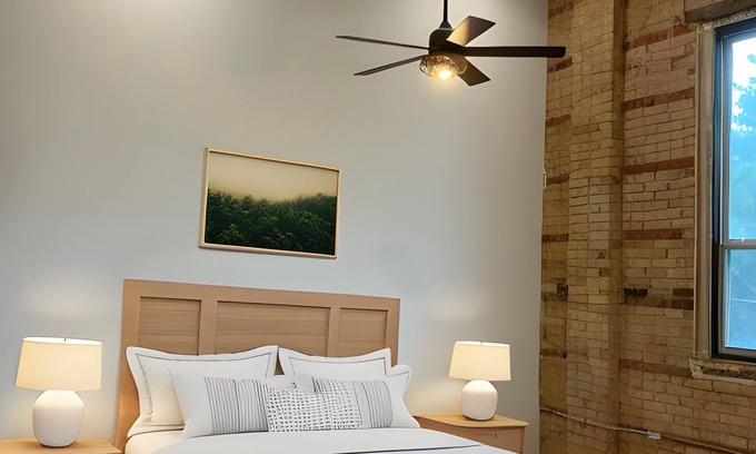 Fort Worth Apartment | Urban oasis across the street from Texas Wesleyan. Close to everything in DFW!
