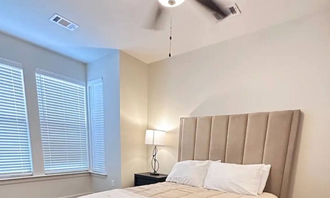Medical District Apartment | Urban Oasis in Downtown Memphis