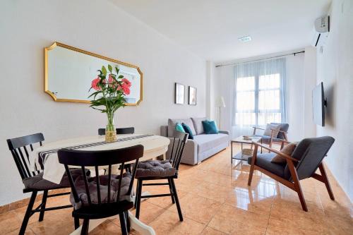 Centro Apartment | Urban Oasis in Historic Málaga