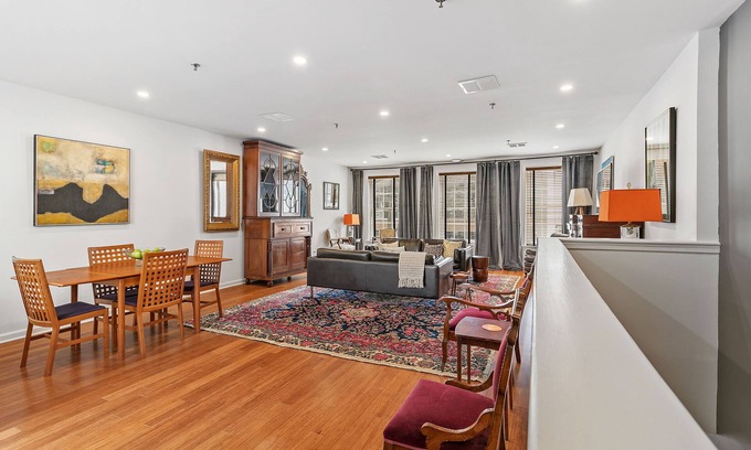 North Downtown Apartment | Urban Oasis: Stylish 2BR Flat on Historic Mall