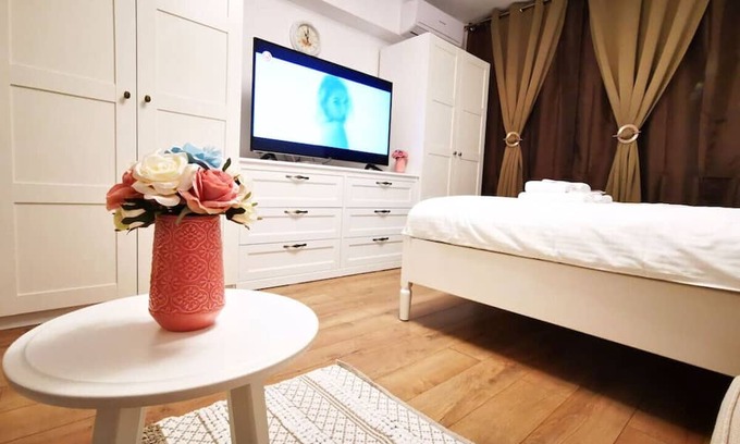 Sector 4 Apartment | Urban Oasis: Stylish Studio Living at Sudului 507 by MRG