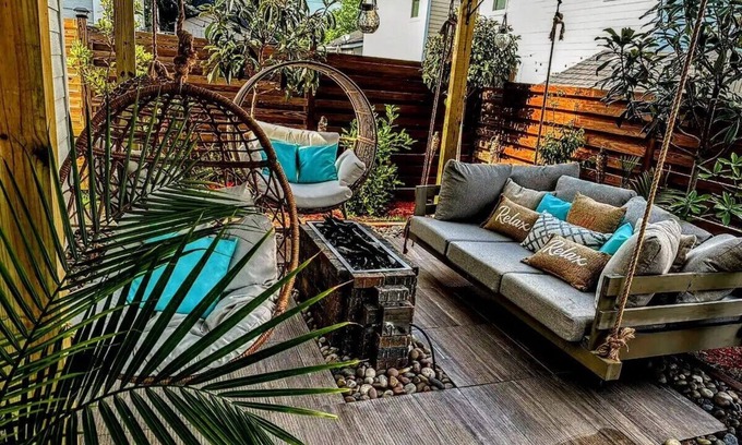 Wilmington Historic District House | urban oasis