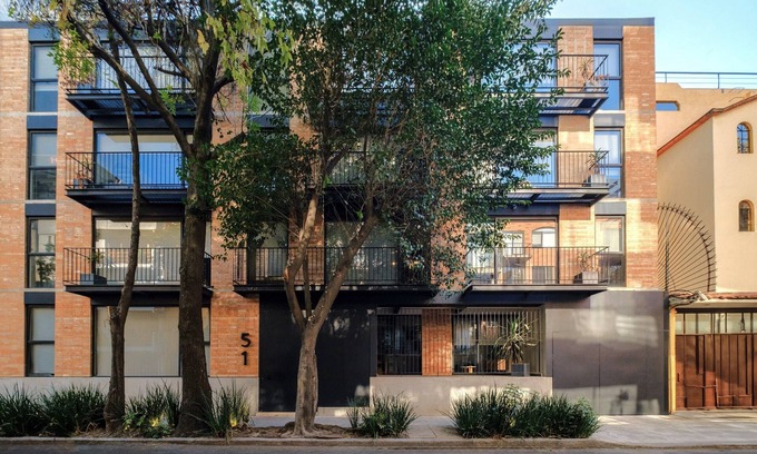 Colonia Cuauhtemoc Apartment | Urban Reforma Mexico City by Lumina