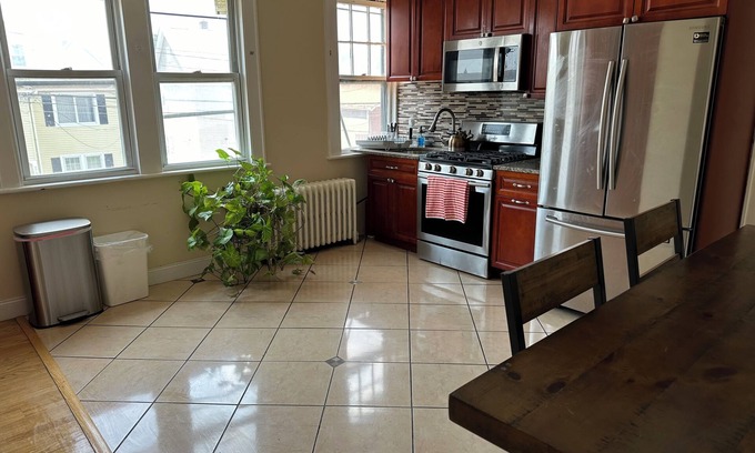 Brooklawn - St. Vincent Apartment | Urban Retreat Cozy Garden Apartment