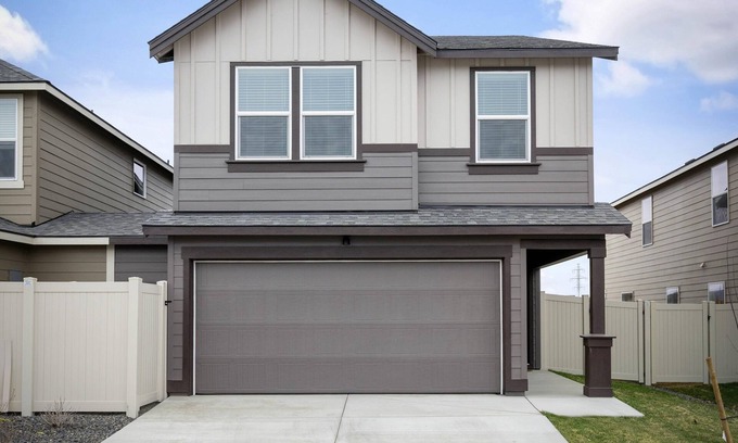 South Richland House | Urban Zen - 4 Bedroom Home - Kennewick