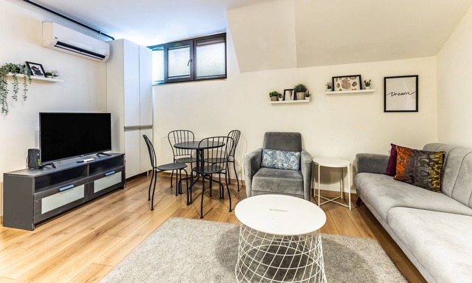 Moda Apartment | Urbane Flat 5 min to Moda Coast in Kadikoy