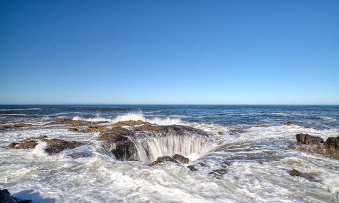 Yachats House | Urbanski House