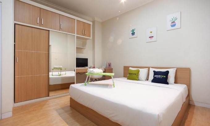 Jakarta Hotel | Urbanview Hotel Jagakarsa by RedDoorz