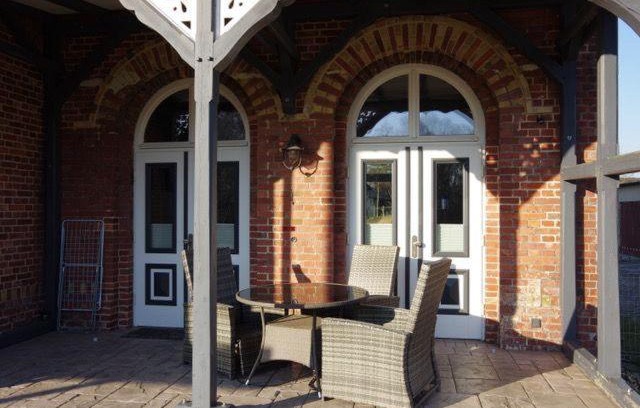 Lauterbach Apartment | Urlaubsbahnhof-Wartehalle