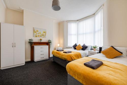 Bootle House | Ursula Sparkle Stays