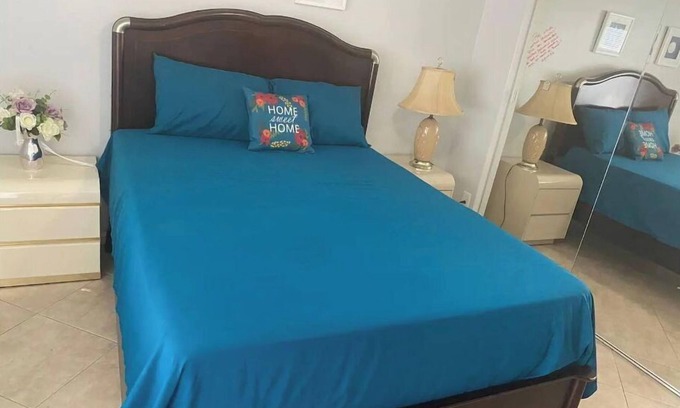 Pompano Beach House | Share house w/1-Bedroom, w/Private Bathroom &Entrance