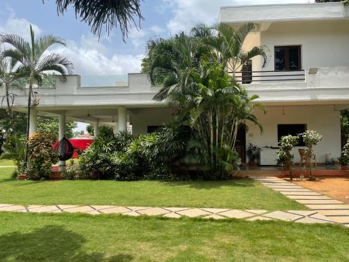 Hyderabad House | ustav farmhouse