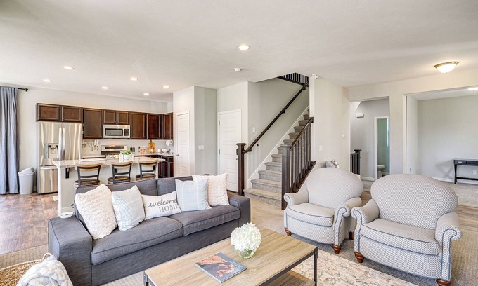 West Jordan House | Utah Family Home: Pool & Tennis Court Access