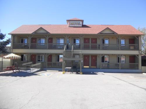 Fountain Hotel | Ute Motel