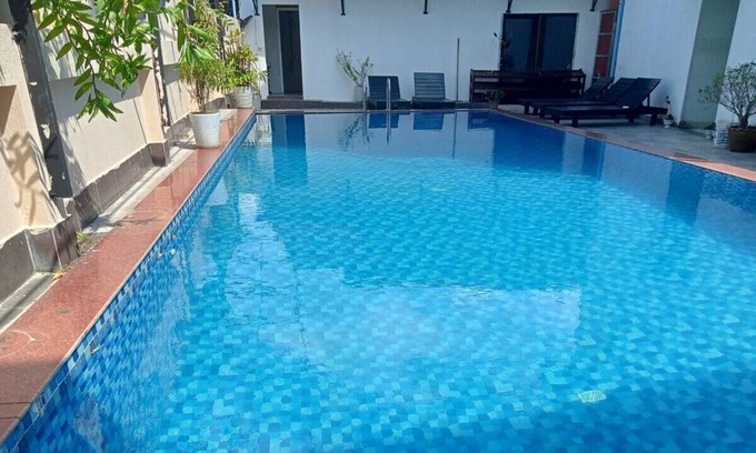 Vang Vieng Hotel | V Central Hotel