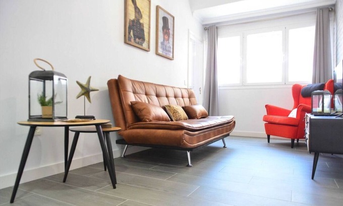 Las Palmas de Gran Canaria Apartment | Vacation Home 'Alina' close to the Beach with Wi-Fi