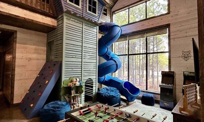 Pickens Cabin | Vacana: LAL, Fishing, Pond, Treehouse, Slide, Pets, EV