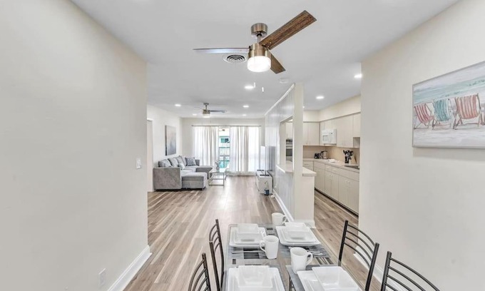 Coral Ridge Isles Apartment | Vacation 1BD unit Pool BBQ Parking Close to Beach