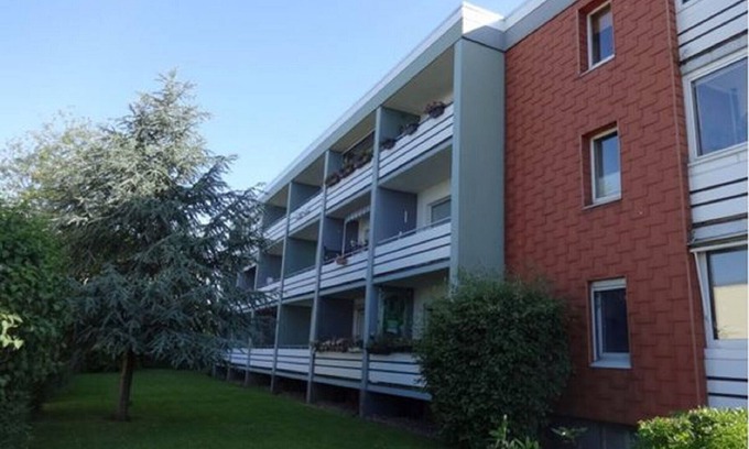 Langen b. Bremerhaven Apartment | Vacation apartment "Lilie" in Geestland OT Langen on the outskirts of Bremerhaven