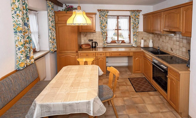 Aschau im Chiemgau Apartment | Vacation apartment I° separate living room/bedroom, 40 sqm on the 1st floor