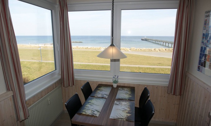 Schonberger Strand Apartment | Vacation apartment Ostseeblick on Schönberg beach