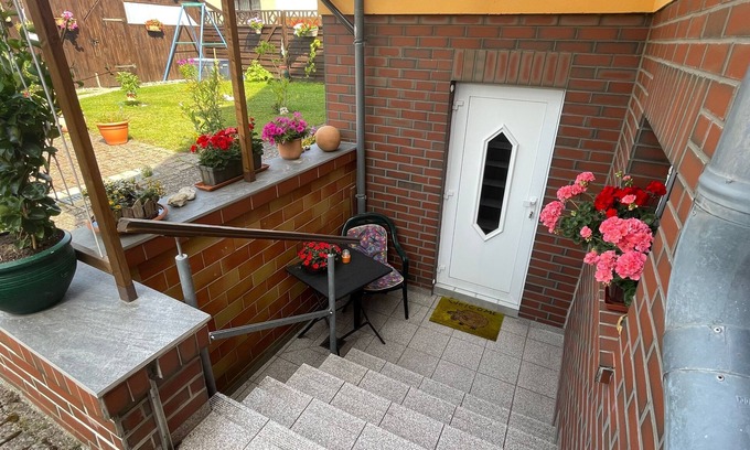 Ribnitz-Damgarten Apartment | Vacation apartment Zum Anmselgarten - FW Zum Amselgarten