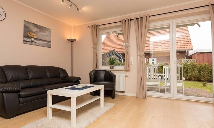 Wittduen Apartment | Vacation apartment "kleiner Fiete" on Amrum, 100m to the beach,