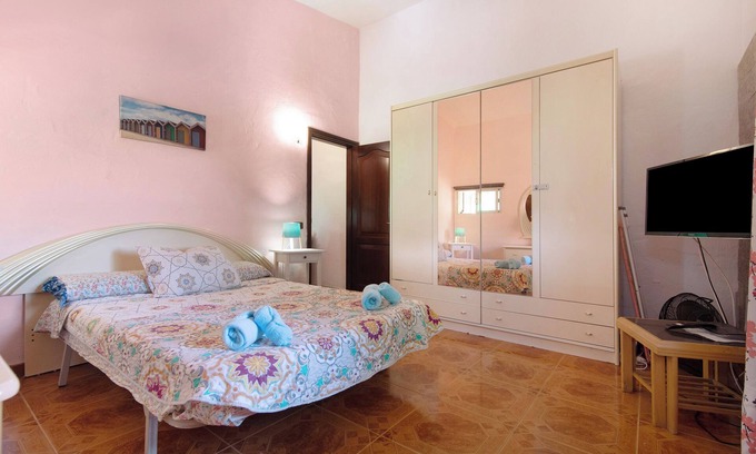 La Solana Villa | Vacation Apartment 'Vivienda V Torres 2' with Private Terrace and Wi-Fi