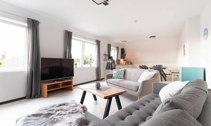 Victorbur Apartment | Vacation apartment/apartment for 6 guests with 140m² in Südbrookmerland (164202)